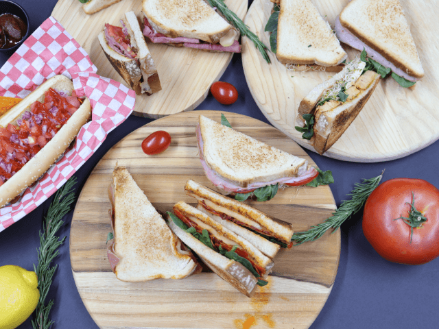 Sandwiches y mas Guau!