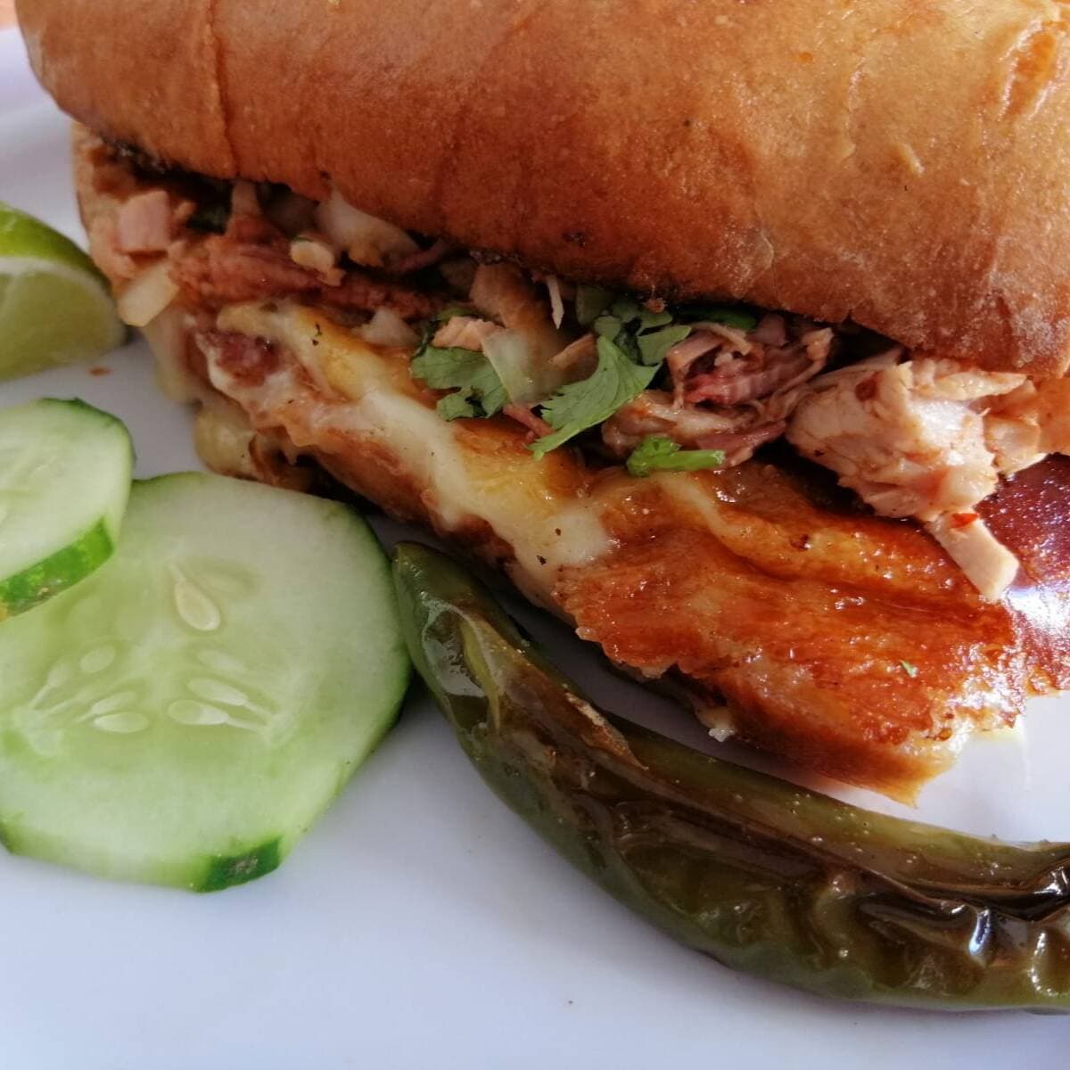 Torta de Birria con Queso
