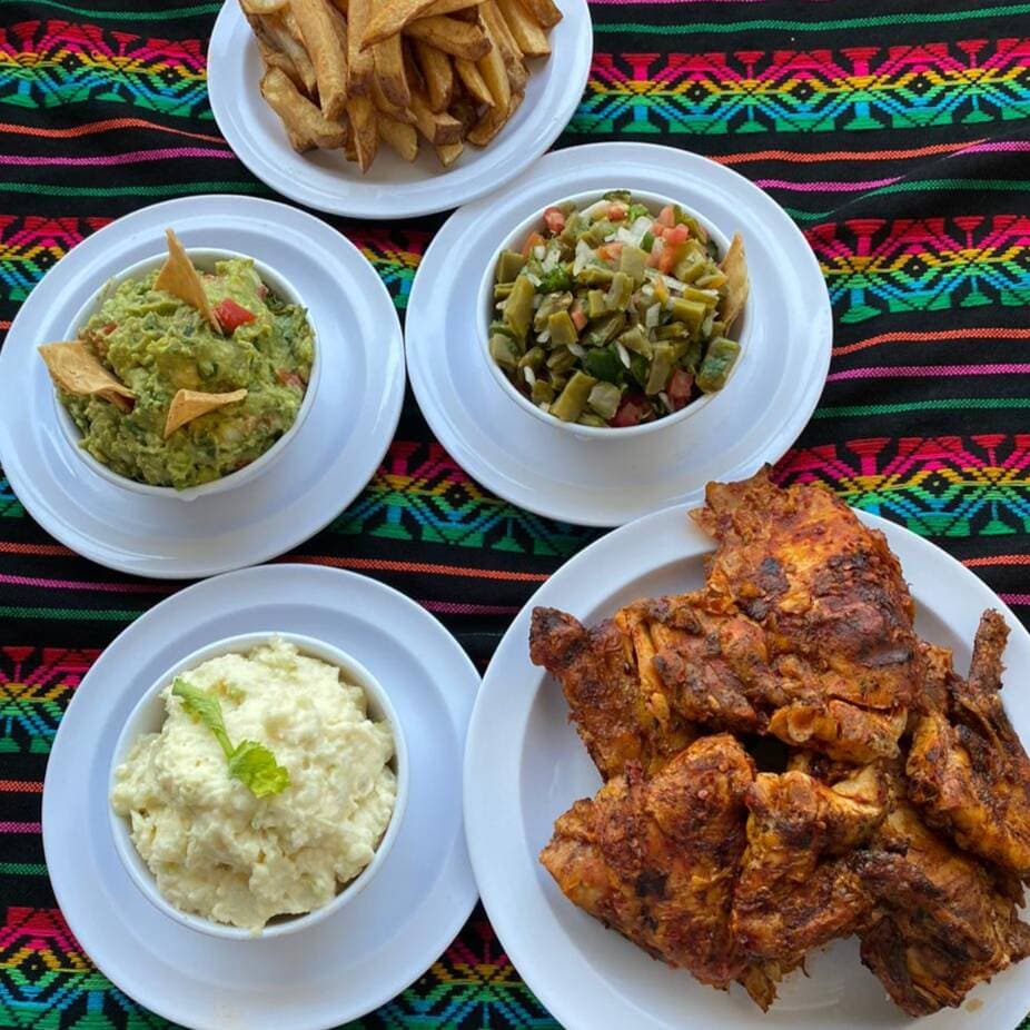 1 Pollo con ensalada de papa o nopales
