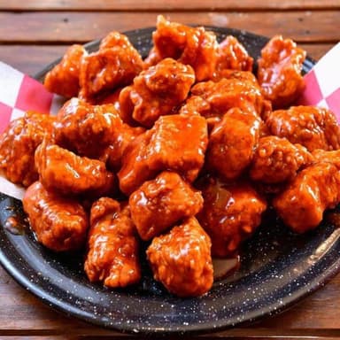 28 PIEZAS BONELESS