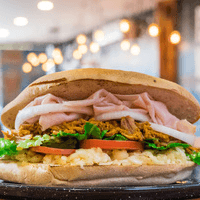 TORTA ESPECIAL DE COCHINITA Y JAMON DE PAVO