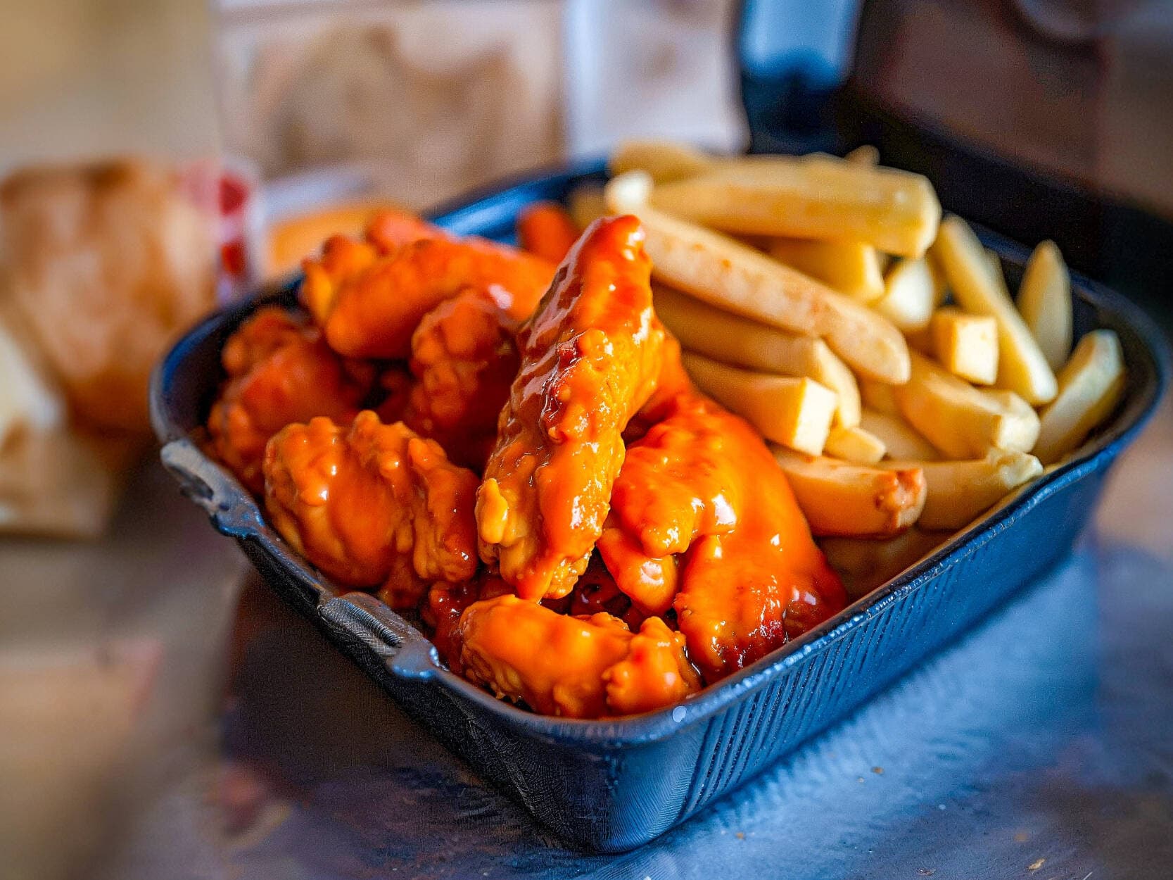 Boneless y Más "Mucha Madre"