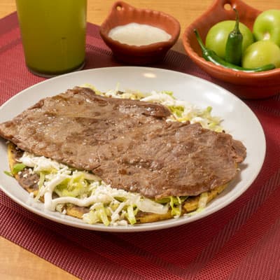 Sope con bistec