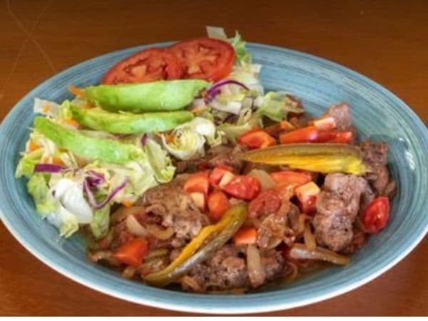BISTEC A LA MEXICANA + BEBIDA