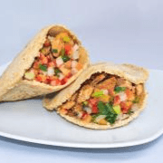 gordita de chicharron con queso y pico de gallo