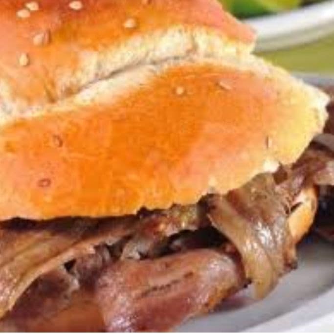 Torta De Carne Árabe  + POSTRE SORPRESA