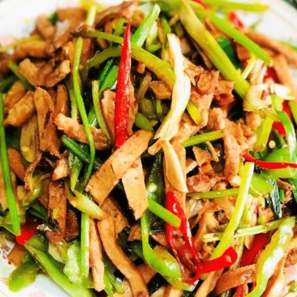 青椒香干炒肉丝 - Carne de cerdo con pimiento verde