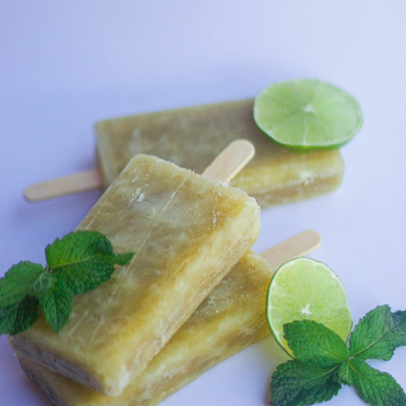 Paleta de limón con hierbabuena