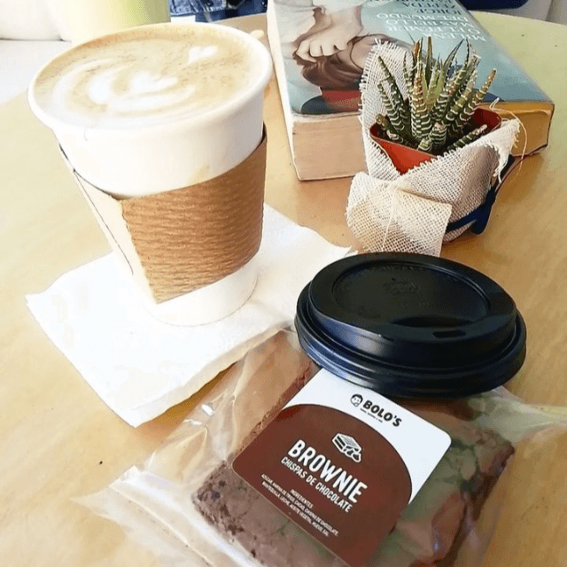 Latte + Brownie de Chocolate