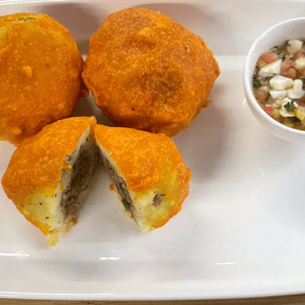 Papa rellena solo carne desmechada