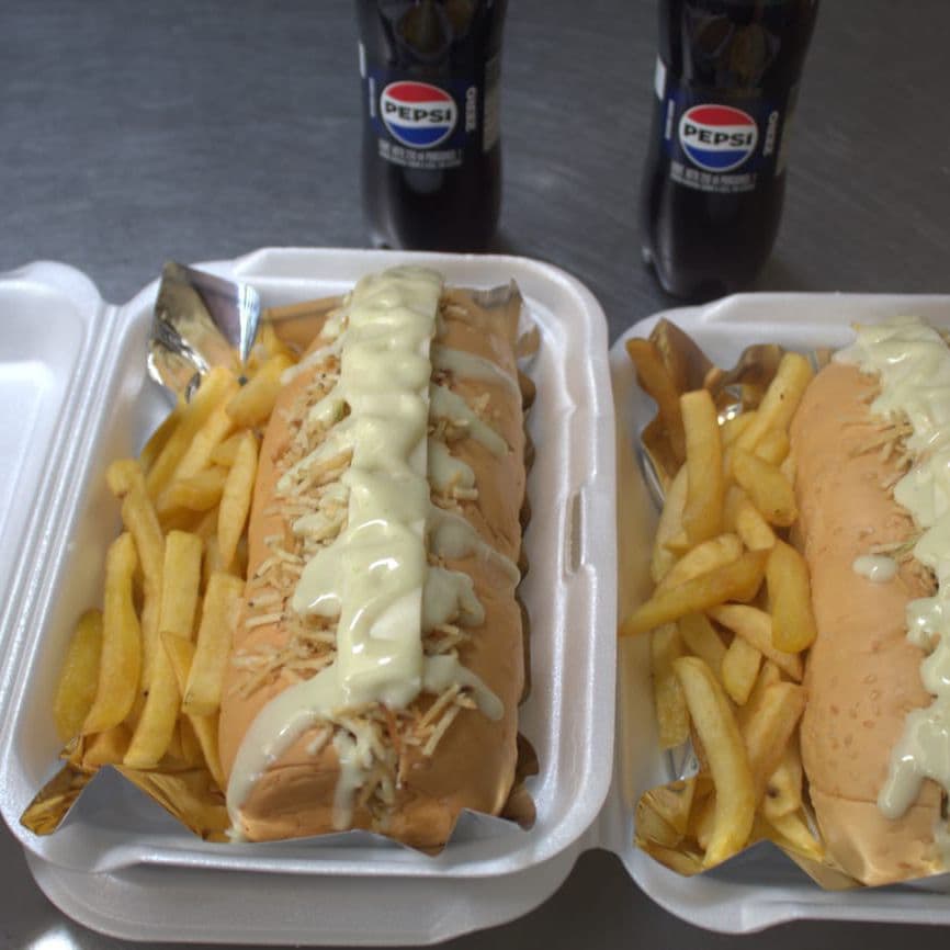 2 Super Perros Gratinados+2 Francesas+2 Gaseosas