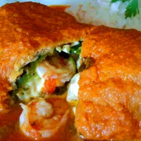 CHILE RELLENO DE CAMARON CAPEADO