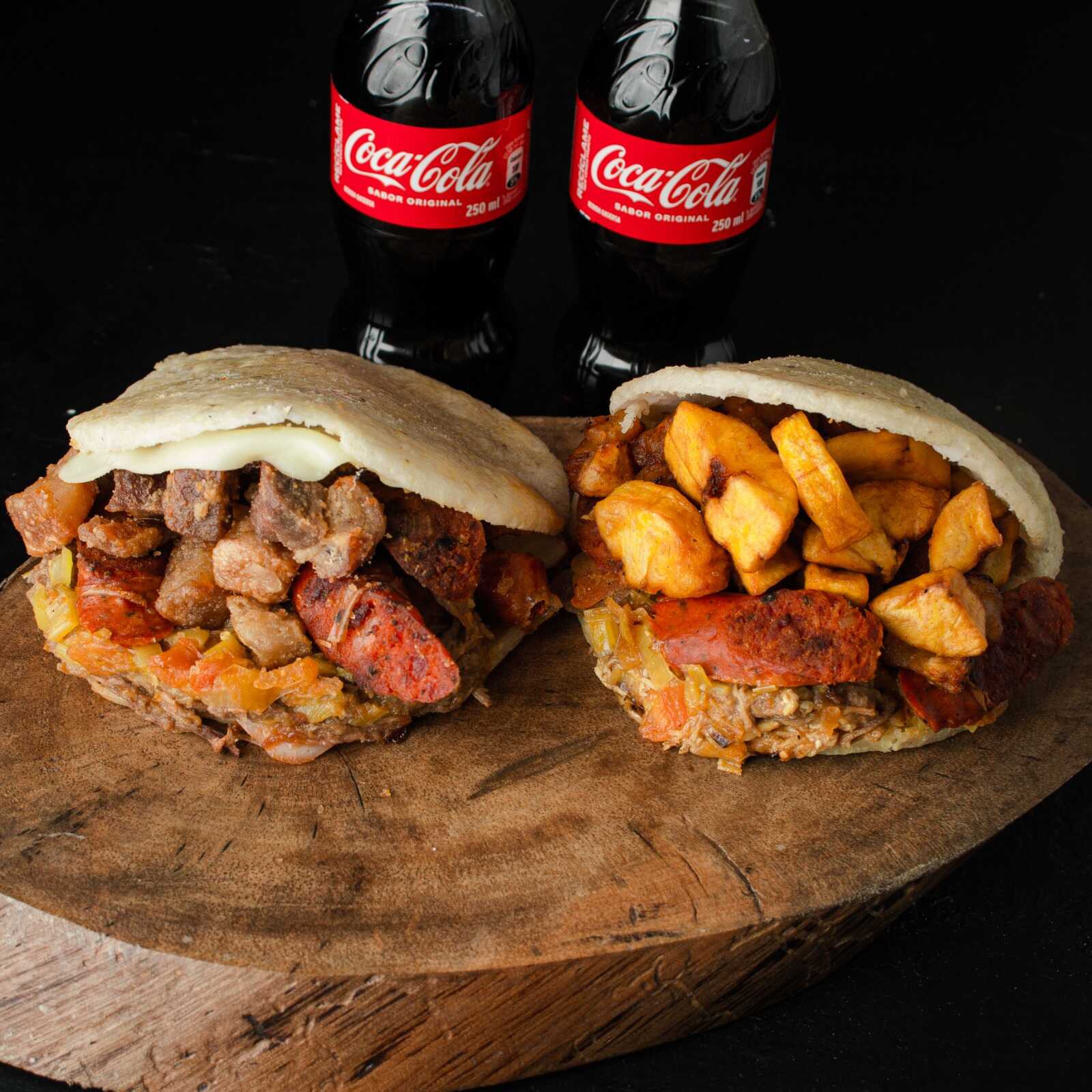 Combo 2 Arepas Premium + 2 Bebidas