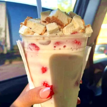 FRESAS CON CHESSECAKE