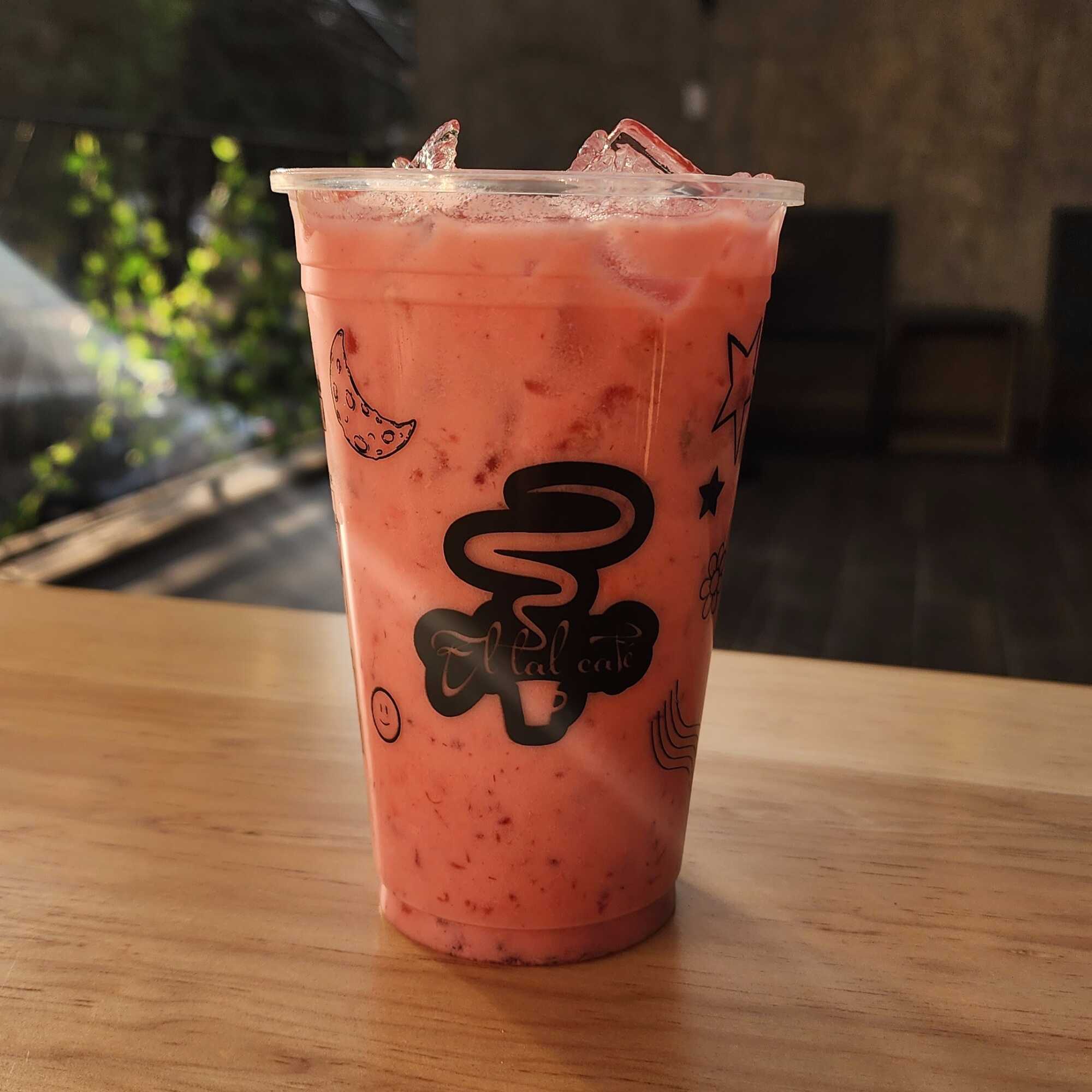 Latte Fresas con Crema