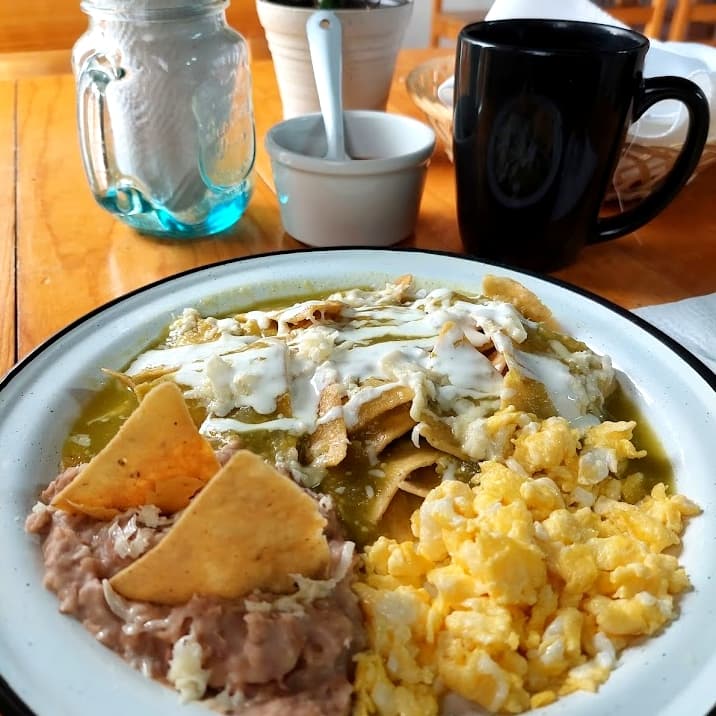 Combo DUO de Chilaquiles Clásicos + Café de Olla