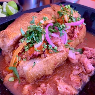 Torta ahogada carnita