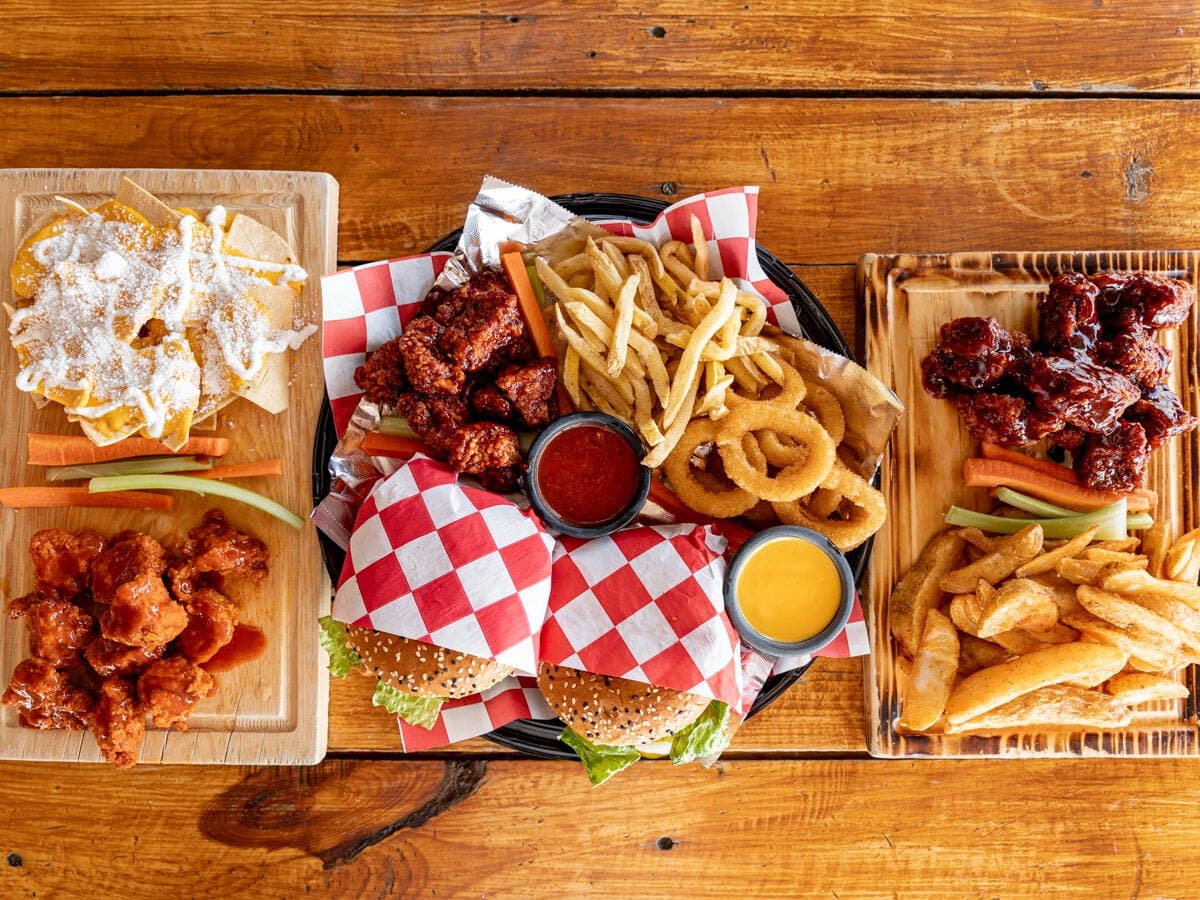 FAMILY WINGS PLAZA LOS POTREROS