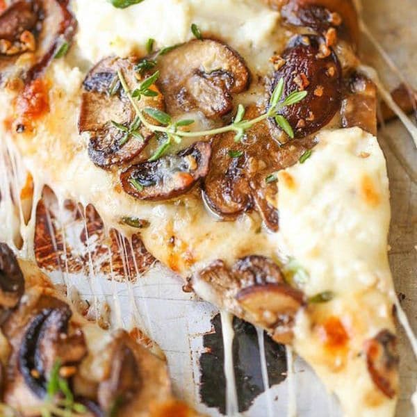 Pizza Mediana Tocineta y Champiñón