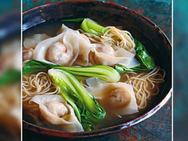 Sopa de Wantan con Tallarines