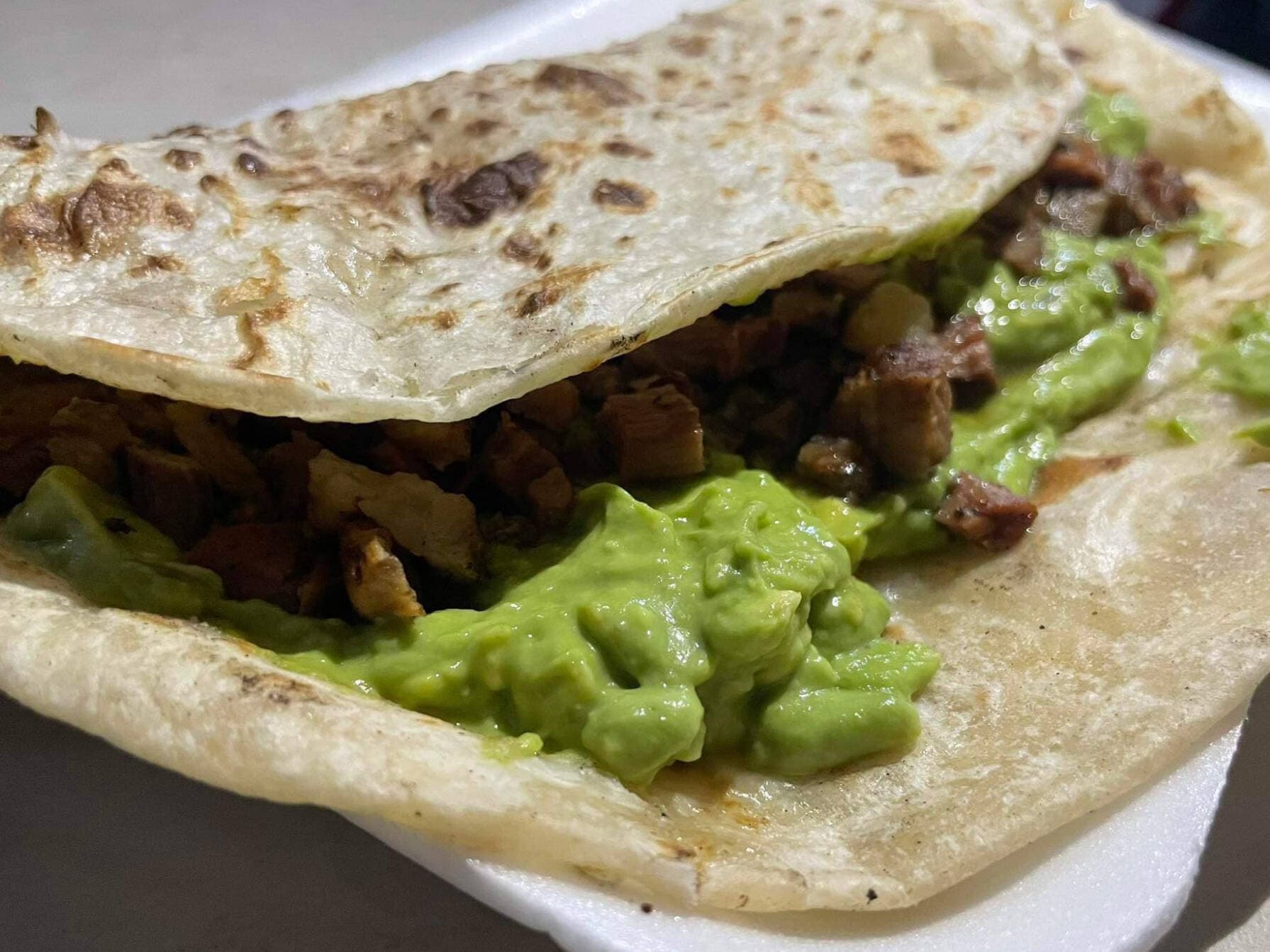 Tacos Y Piratas De Carne Asada "El Johnny"