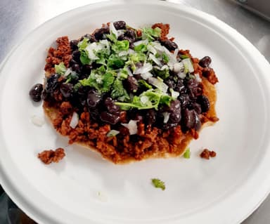 Tostada Birria
