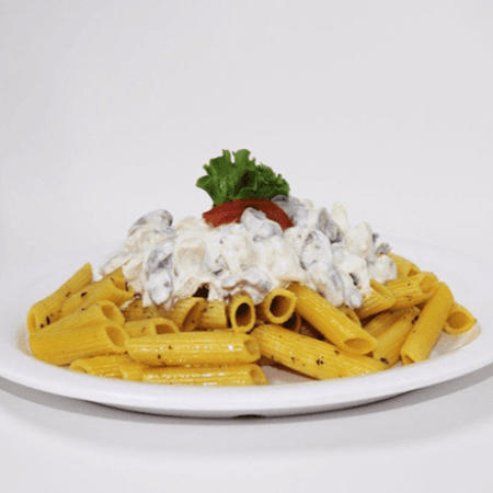 Pollo y pasta con crema