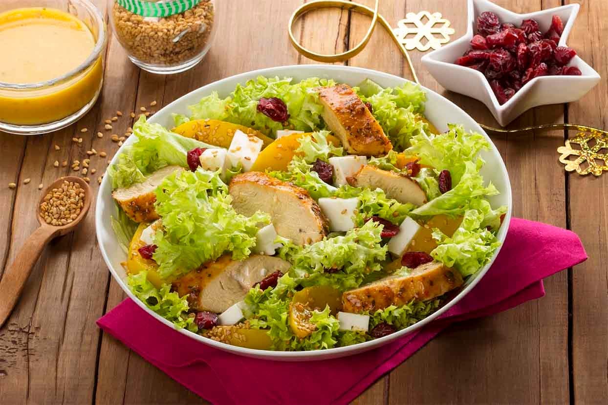 Ensalada Fresca con Pollo a la Plancha
