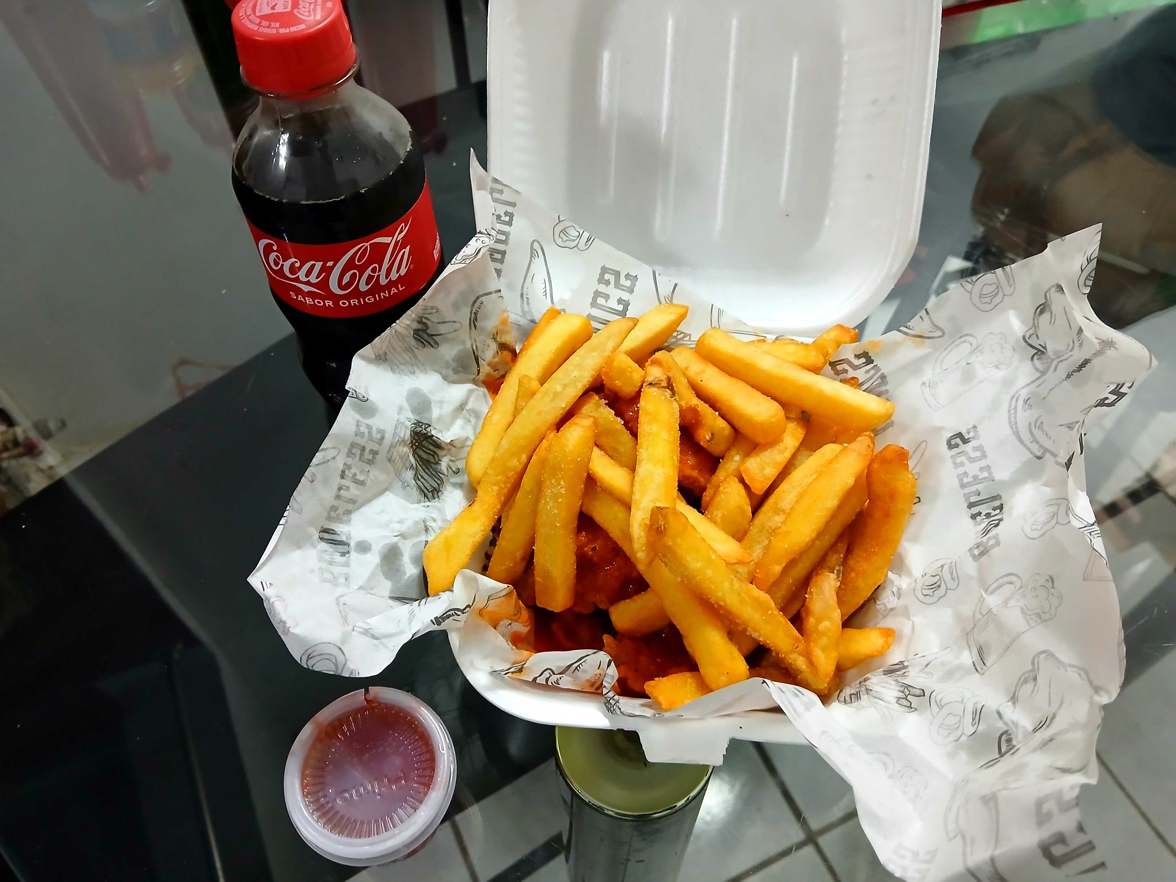 BONELESS Y MAS ROMA