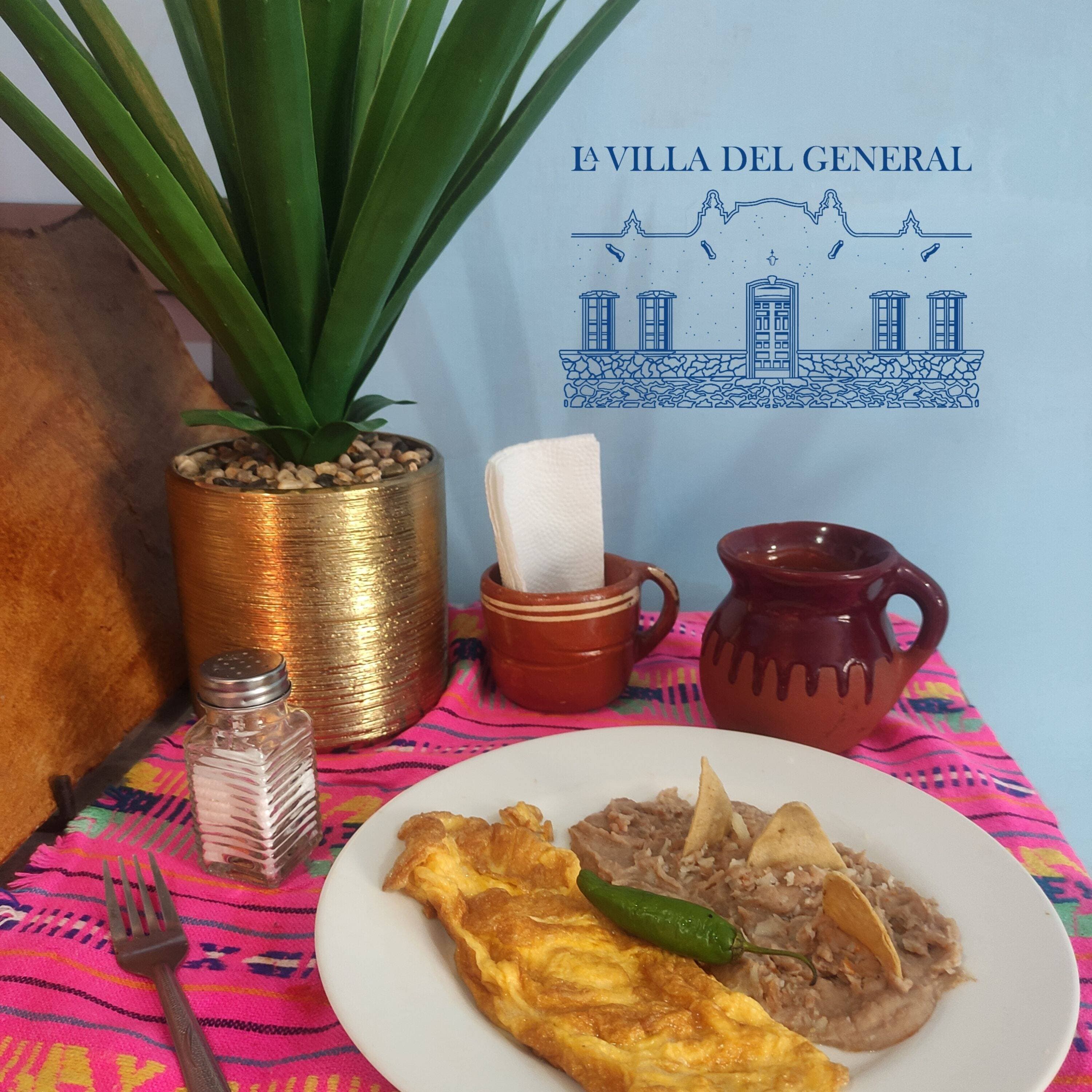 Un Omelette (Jamon, Champiñones y Queso)