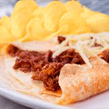 Crepa de chilorio con papas chips