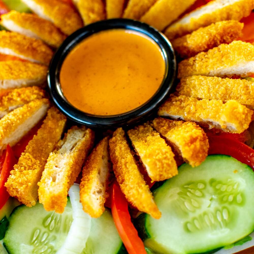 Ensalada de Pollo Empanizado