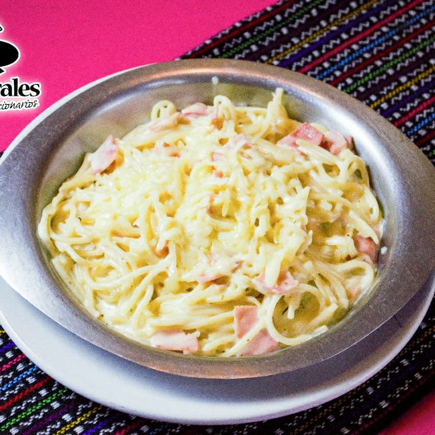 Spaguetti a La Crema