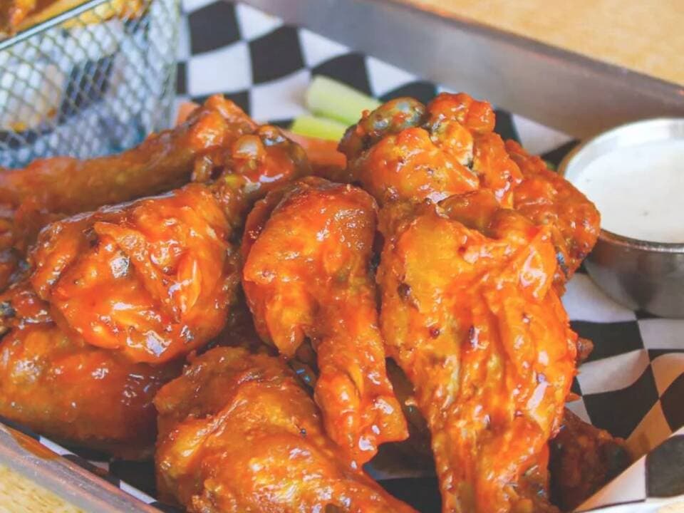 Mega wing's