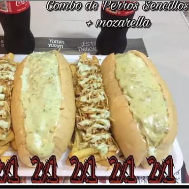 2 Perros Super Gratinados +2 Francesas+2 Gaseosas.