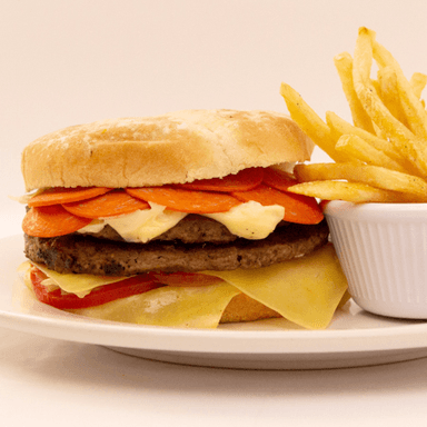 Hamburguesa Peperoni (Con Porcion de Papas a la Fr