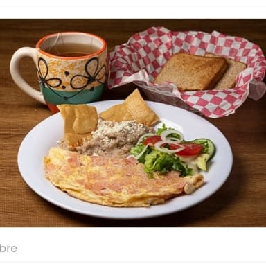 Huevos con Salchicha