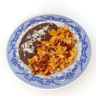 Huevos con Chorizo Español