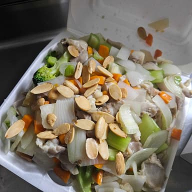 Pollo Almendrado