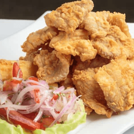 CHICHARRÓN PESCADO + CHILCANITO