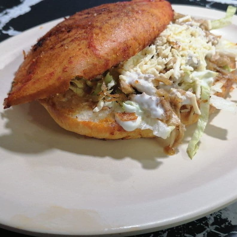 PAMBAZOS DE CARNITAS