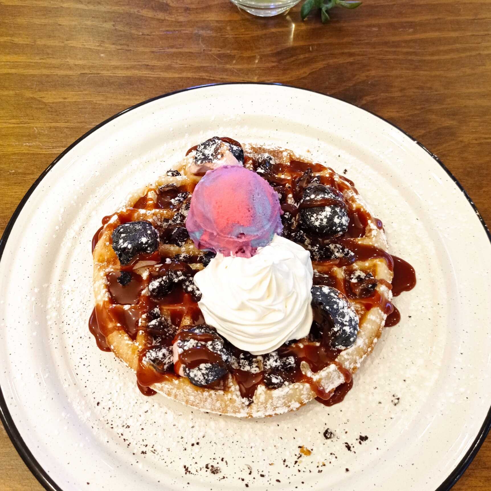 Waffle Blega Godzilla