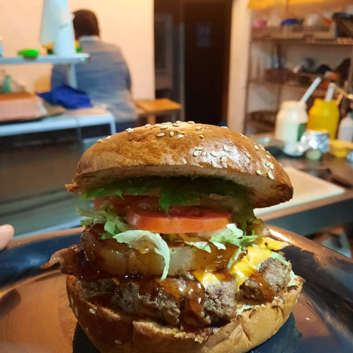 Hamburguesa Hawaiana