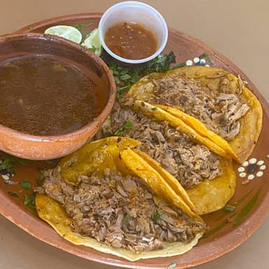 3 Tacos C/Gordito + Consomé Gratis