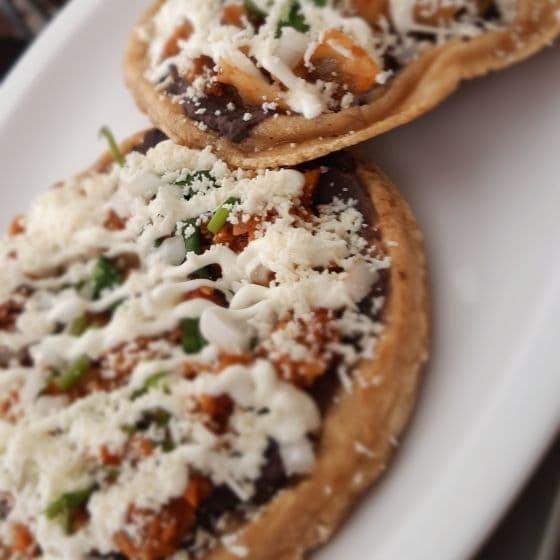 Sopes con Guisado