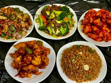 Arroz/ Espagueti +4 Guisados
