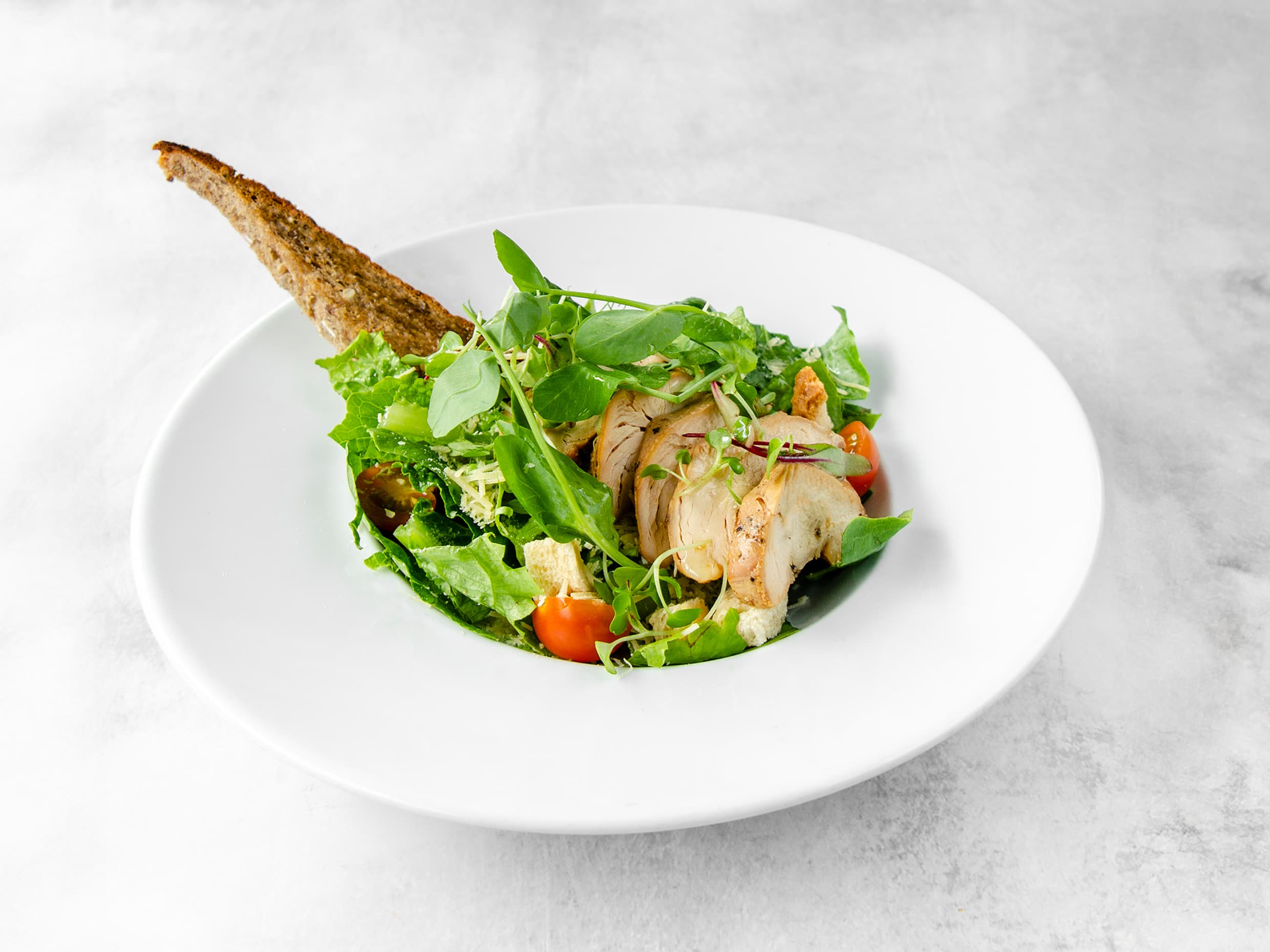 Ensalada César con pollo