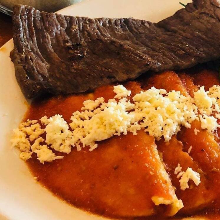Orden de Entomatadas con Milanesa a la Plancha