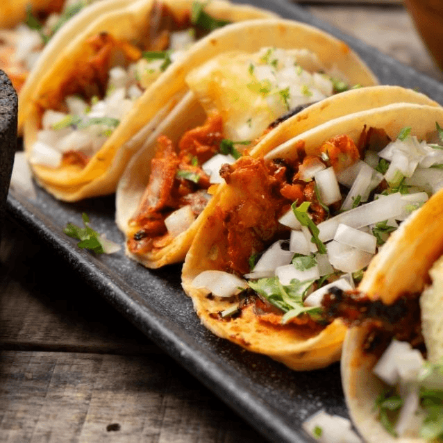 4 tacos mixtos mas bebida