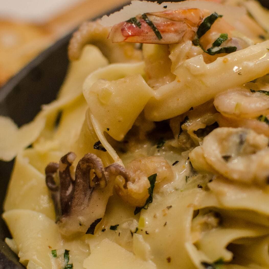 Pasta de Mariscos en Salsa Blanca